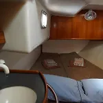 Gloria Sailing *