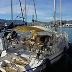 Gloria Sailing Botel *