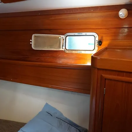 Gloria Sailing Bådhotel *