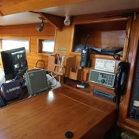 Botel Gloria Sailing *