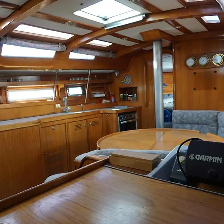 Gloria Sailing *