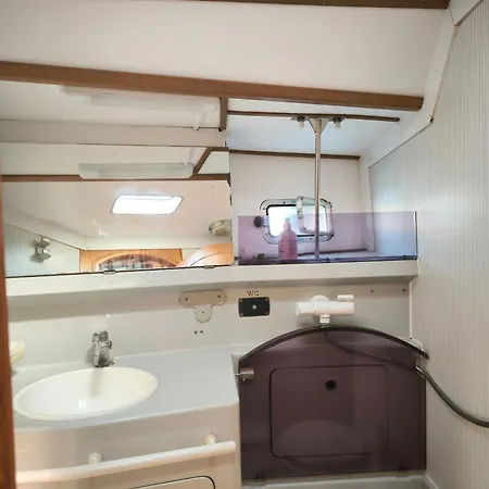 Gloria Sailing Botel Palermo