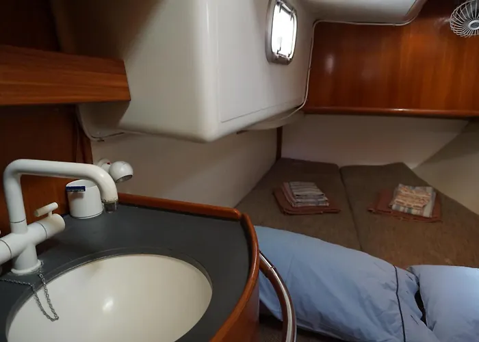 Botel Gloria Sailing Castellammare del Golfo